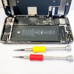 iPhone 8 バッテリー交換