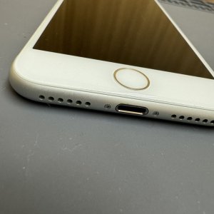 iPhone8 ドックコネクタ修理