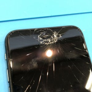 iPhoneSE3 アイフォンエスイー3 フロントパネル交換