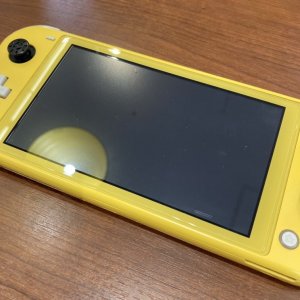 ニンテンドースイッチライト バッテリー交換