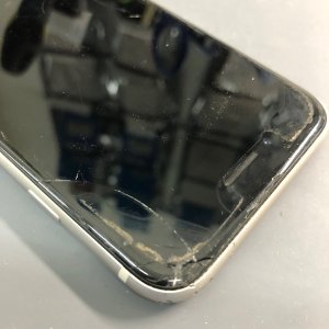 iPhone SE2 パネル交換