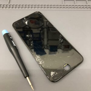 iPhoneSE3  パネル交換
