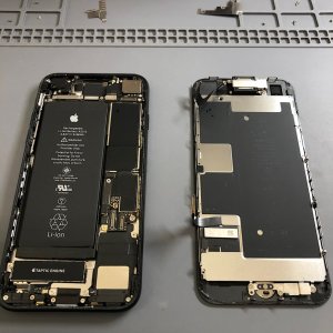 iPhone SE2 パネル交換