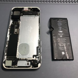 iPhone8 バッテリー交換