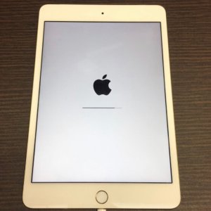 iPad 起動不良 点検修理