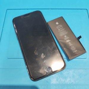 iPhone8Plus バッテリー交換修理