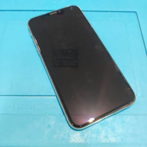 iPhoneX 画面割れ修理