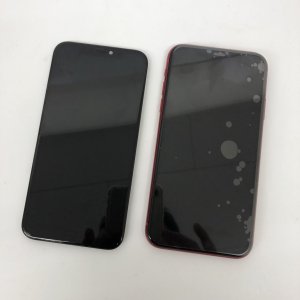 【iPhoneXR 液晶交換】落として画面の半分が映らなくなっても大丈夫‼およそ30分で修理完了即お渡し!!