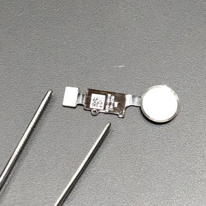 iPhone8 ホームボタン修理