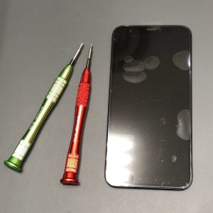 iPhone12 フロントパネル交換
