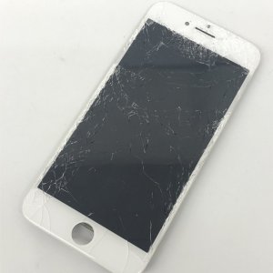 【iPhoneSE2 液晶修理】お急ぎの場合でもご安心ください。即日お渡し可能です‼