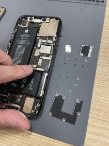 iPhoneXR バッテリー交換