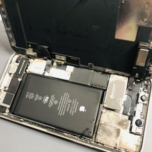 iPhoneXR　水没修理