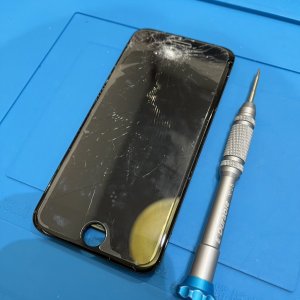 iPhoneSE3 液晶交換