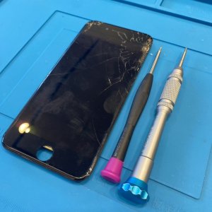 iPhone7 フロントパネル交換