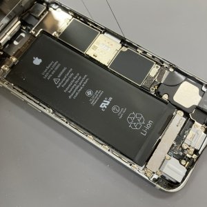 iPhone6S バッテリー交換