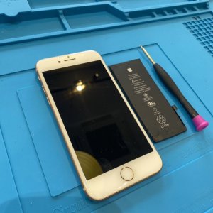 iPhone8 バッテリー交換