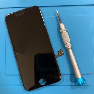 iPhoneSE3　フロントパネル交換