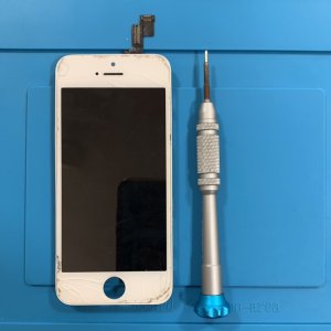 iPhoneSE フロントパネル交換