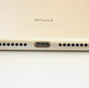 iPad 6 ライトニング交換