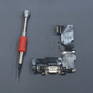 iPhone7 ライトニング交換