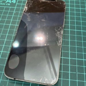 iPhone12 落下液漏れ 液晶交換