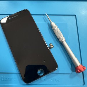 iPhoneSE3 パネル交換