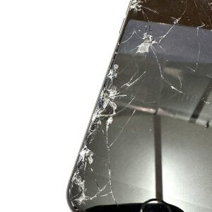 iPhone8　フロントパネル交換