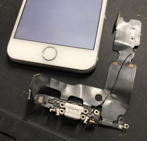 iPhone7 ライトニング交換