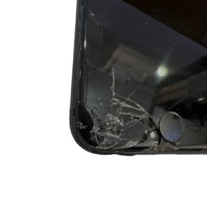 iPhone8Plus フロントパネル交換・ホームボタン修理