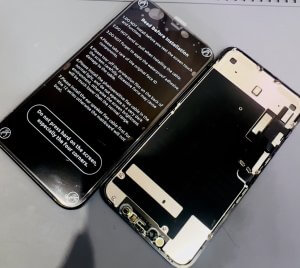 iPhone11 パネル交換