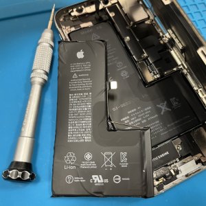 iPhoneXS バッテリー交換修理