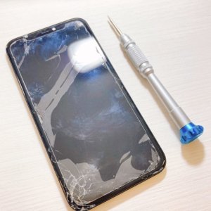 iPhoneXS ガラスパネル交換