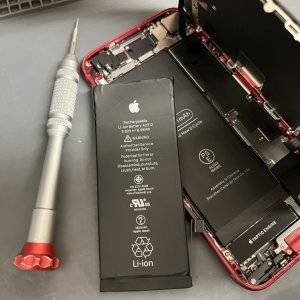 iPhone8 バッテリー 交換修理 即日