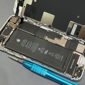 iPhone8 【アイフォンエイト】 バッテリー交換