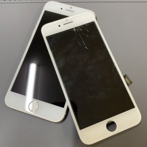iPhone8 パネル交換