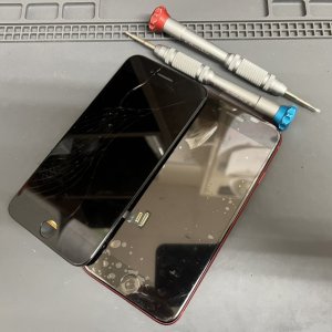 iPhoneSE2 フロントパネル交換 即日修理