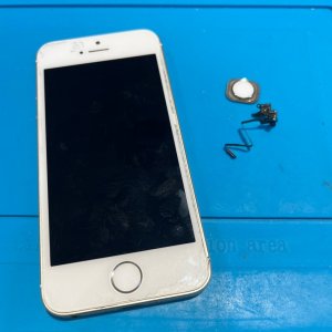 iPhoneSE ホームボタン修理