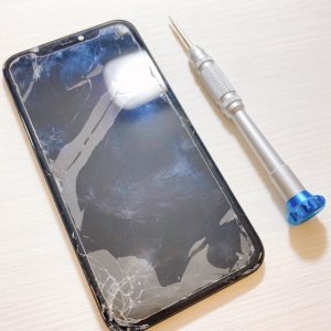 iPhoneXS フロントパネル交換