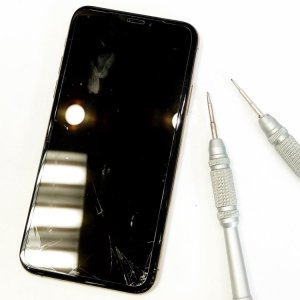 iPhone XS フロントパネル交換
