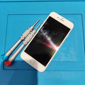 iPhoneSE2 液晶交換修理