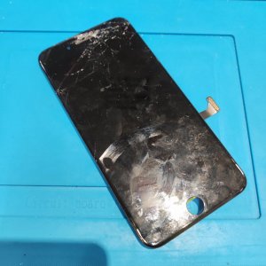 iPhone7Plus 画面割れ修理