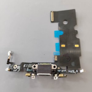 iPhone8 充電不良修理