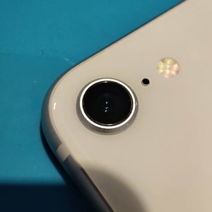 iPhone8　アウトカメラ交換修理