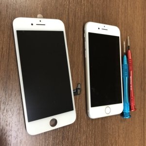 iPhone8 液晶画面交換修理