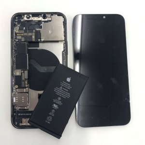 【iPhone12Pro バッテリー交換】バッテリー持ちが気になった時はご相談ください！およそ40分で即お渡し致します!!｜前橋市後家町