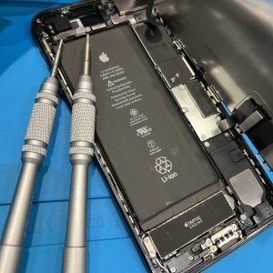 iPhone6S+ アイフォン6エスプラス バッテリー交換