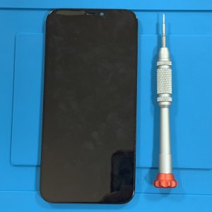 iPhone12 液晶交換