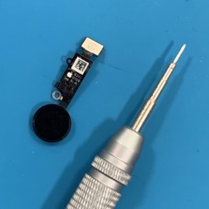 iPhone8 ホームボタン修理