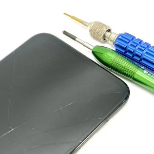 iPhone11 フロントパネル交換修理